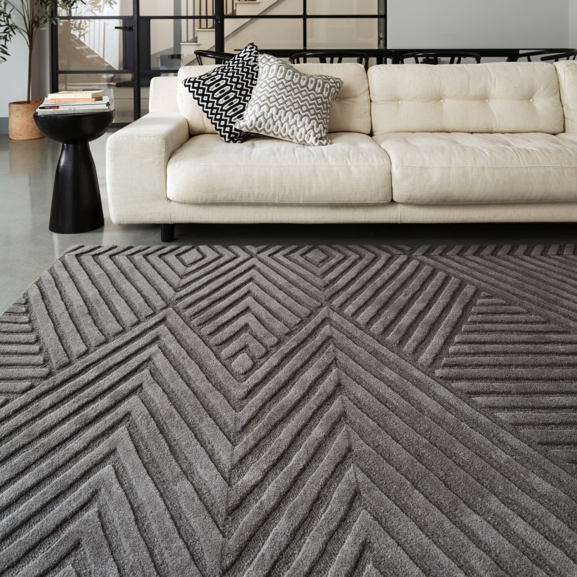 Hague Geometric Textured Wool Rugs In Charcoal Grey